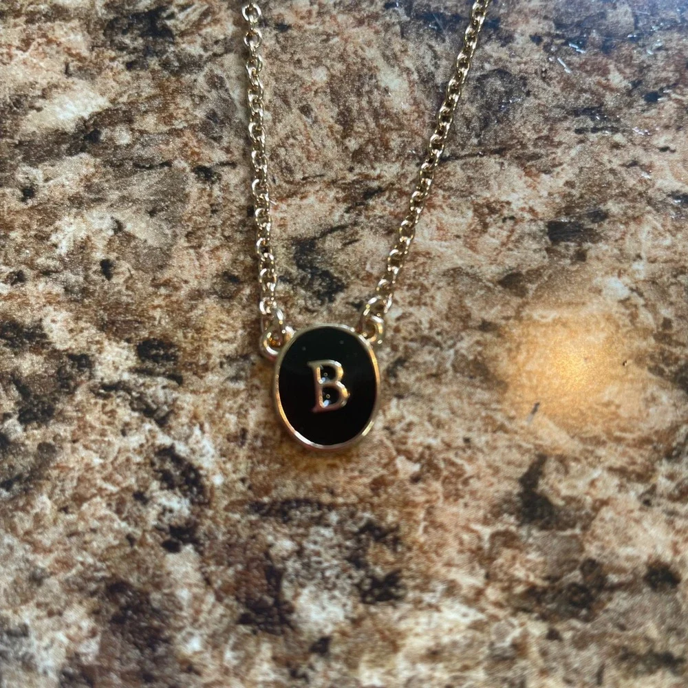Initial Necklace‎ B Gold Tone Black Pendant Charm Delicate Chain Jewelry